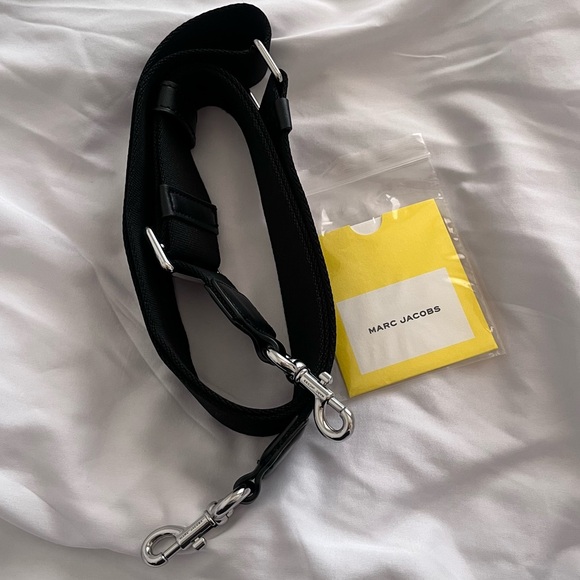 Marc Jacobs The Canvas Medium Tote Bag W/ Adjustable Strap - Picture 9 of 10